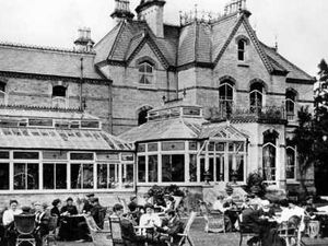 Supporting image for story: Pictures from the Past - April 22