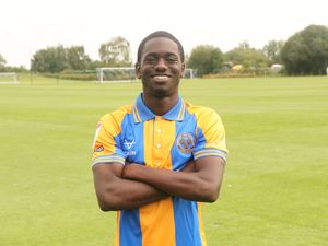 Supporting image for story: Shrewsbury Town confirm Charles Sagoe Jr signing from Arsenal