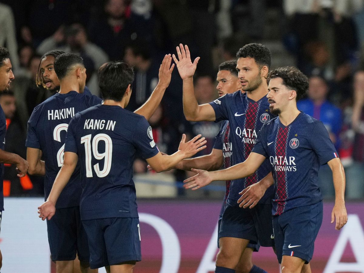 Holders Paris St Germain open Champions League account with comfortable victory