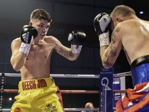 Supporting image for story: Upbeat James Beech ready for a stiff test against Raza Hamza