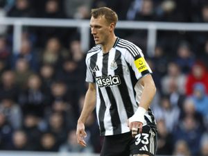 Supporting image for story: Dan Burn bemoans ’10-15 minutes of madness’ as Newcastle lose in Marseille