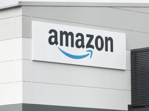 Supporting image for story: Amazon frontline workers to get special payment of up to £500