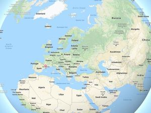 Supporting image for story: Google Maps is no longer flat when you zoom out