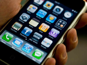 Supporting image for story: Top smartphones are targeted by thieves