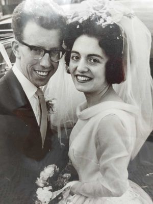 Margaret and Les Middleton on their wedding day