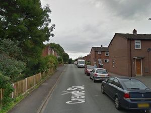 Supporting image for story: Takeaway driver robbed at knife point in Shrewsbury