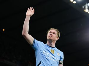 Supporting image for story: He’s already bought a villa – Napoli president on potential Kevin De Bruyne move