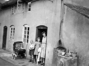 Supporting image for story: Hard yards for townsfolk of yesteryear
