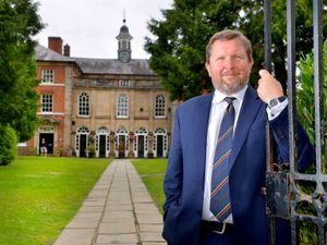 Supporting image for story: Former Dragon's Den star Nick Jenkins offers advice to Newport pupils - with video