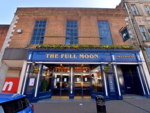 Supporting image for story: Man threatened to smash up Dudley Wetherspoon pub after being told he wasn't allowed in