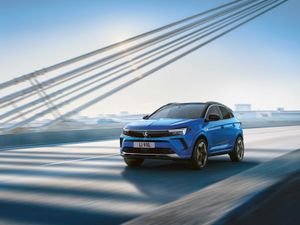 Supporting image for story: The Vauxhall Grandland SUV has been given a mid-life refresh
