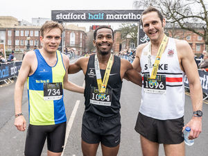 Stafford Half Marathon 2025 (photos by Ian Knight / Z70 Photography)