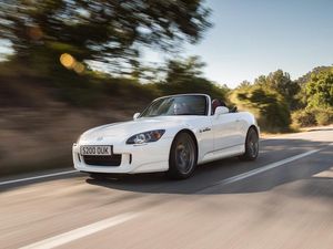 Supporting image for story: Retro road test: Honda S2000