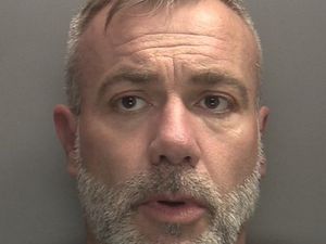 Supporting image for story: Police issue picture of wanted Dudley man 