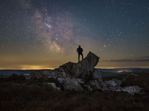 Supporting image for story: All seven planets visible in the sky tonight