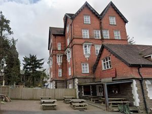 Supporting image for story: Hotel paid out refunds due to noisy pub next door