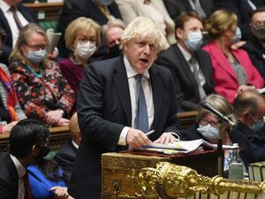 Supporting image for story: Labour demands PM answers questions in Commons over No 10 quiz claims