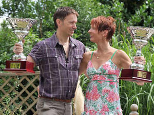 Supporting image for story: Pair Zig Zag way to dance success