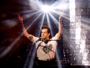 Supporting image for story: Mark Ronson ties the knot with actress Grace Gummer