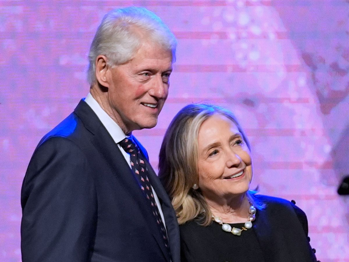 Clintons finalise agreement to testify in Epstein probe