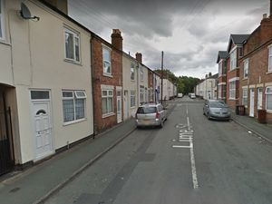 Supporting image for story: Man stabbed in Wolverhampton street fight