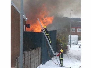 Supporting image for story: Large fire breaks out at Bloxwich factory