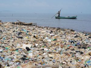 Supporting image for story: Minister ‘hugely disappointed’ as talks to agree UN plastics treaty fail