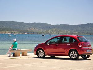 Supporting image for story: Holidaymakers urged to ‘never’ take excess insurance from car hire firm