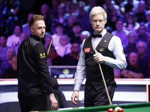 Supporting image for story: Judd Trump stages stirring recovery to see off Neil Robertson in York