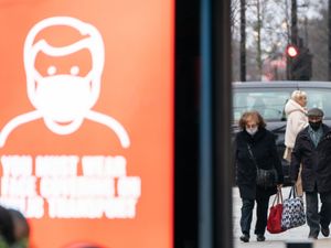 Supporting image for story: UK health chiefs say recommended Covid isolation is one day shorter in US