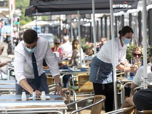 Supporting image for story: National Living Wage to rise to £9.50 an hour