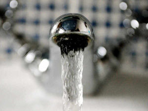 Supporting image for story: Leak leaves Telford homes without water