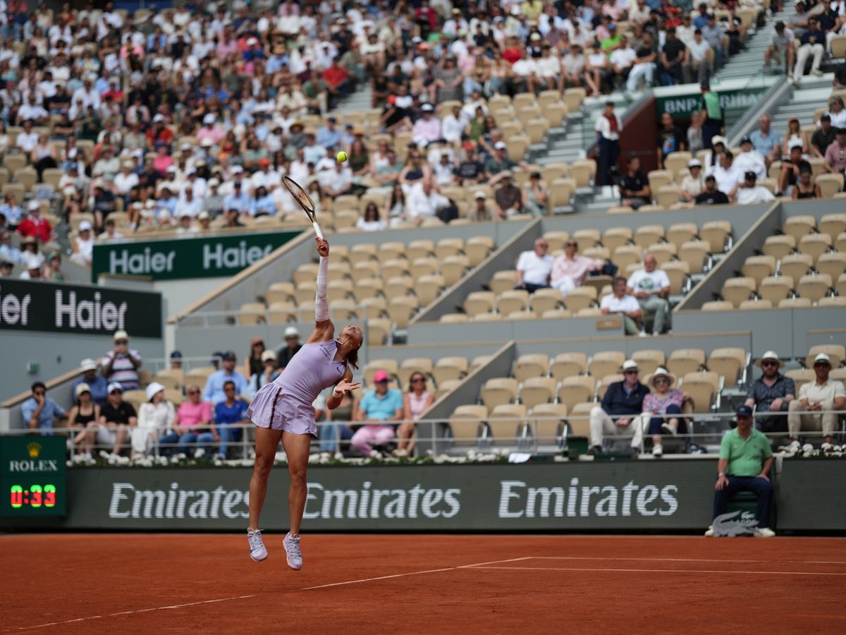 Amelie Mauresmo says French Open organisers will address problem of empty seats