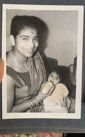 An infant Shobna with her mother. Photo: Shobna Gulati