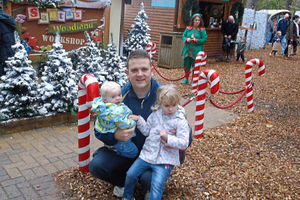 Supporting image for story: Family at the Center of Christmas escape