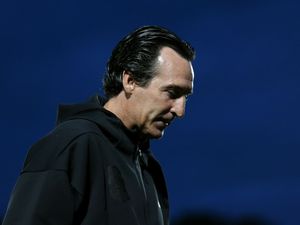 Supporting image for story: Unai Emery defends his team selection after Aston Villa suffer cup knockout