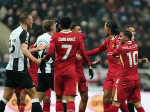 Supporting image for story: Liverpool let late lead slip in six-goal thriller at Newcastle