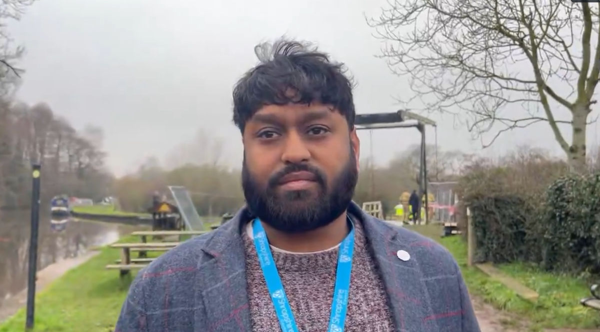 I thought an explosive had gone off - its a miracle no-one was hurt - Shock as canal boats swallowed up in massive Shropshire sinkhole