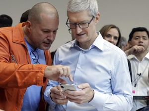 Supporting image for story: Here’s how you can get your hands on the new iPhone X