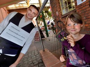 Supporting image for story: Declare your love for 1D - with a lock