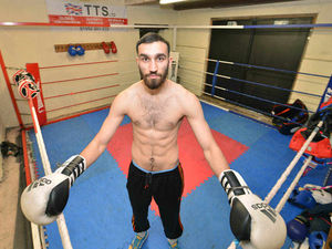 Supporting image for story: Aroon Fiaz wins by TKO - draw for Tony Jones