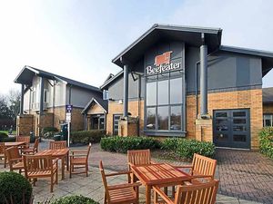 Supporting image for story: New Wolverhampton restaurant opens - creating 10 new jobs