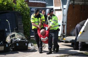 Police arrest protestors at Shenstone factory