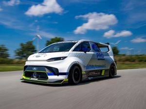 Supporting image for story: This is a 1973bhp electric Ford Transit that can do 0-60mph in under two seconds