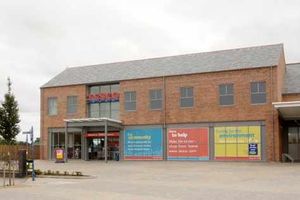 Supporting image for story: Power cut shuts Ellesmere Tesco