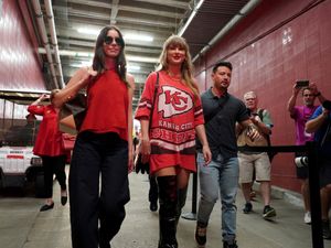 Supporting image for story: Taylor Swift back in Kansas to watch boyfriend Travis Kelce and the Chiefs