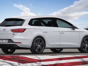 Supporting image for story: The Seat Leon Cupra 300 ST is a rapid hot estate that demands attention