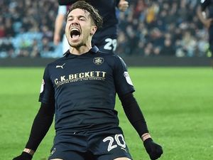 Supporting image for story: Ex-Saddler Bradshaw in car crash escape