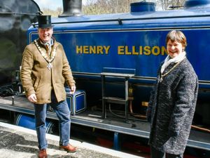 Supporting image for story: Mayor praises Oswestry as he prepares to hand over the reins of the job