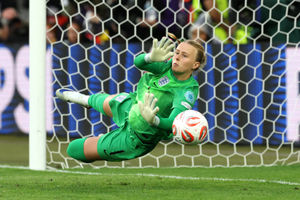 BASEL, SWITZERLAND - JULY 27: Hannah Hampton of England saves the second penalty from Mariona Caldentey of Spain (not pictured) in the penalty shoot out during the UEFA Women's EURO 2025 Final match between England and Spain at St. Jakob-Park on July 27, 2025 in Basel, Switzerland. (Photo by Alexander Hassenstein/Getty Images)
